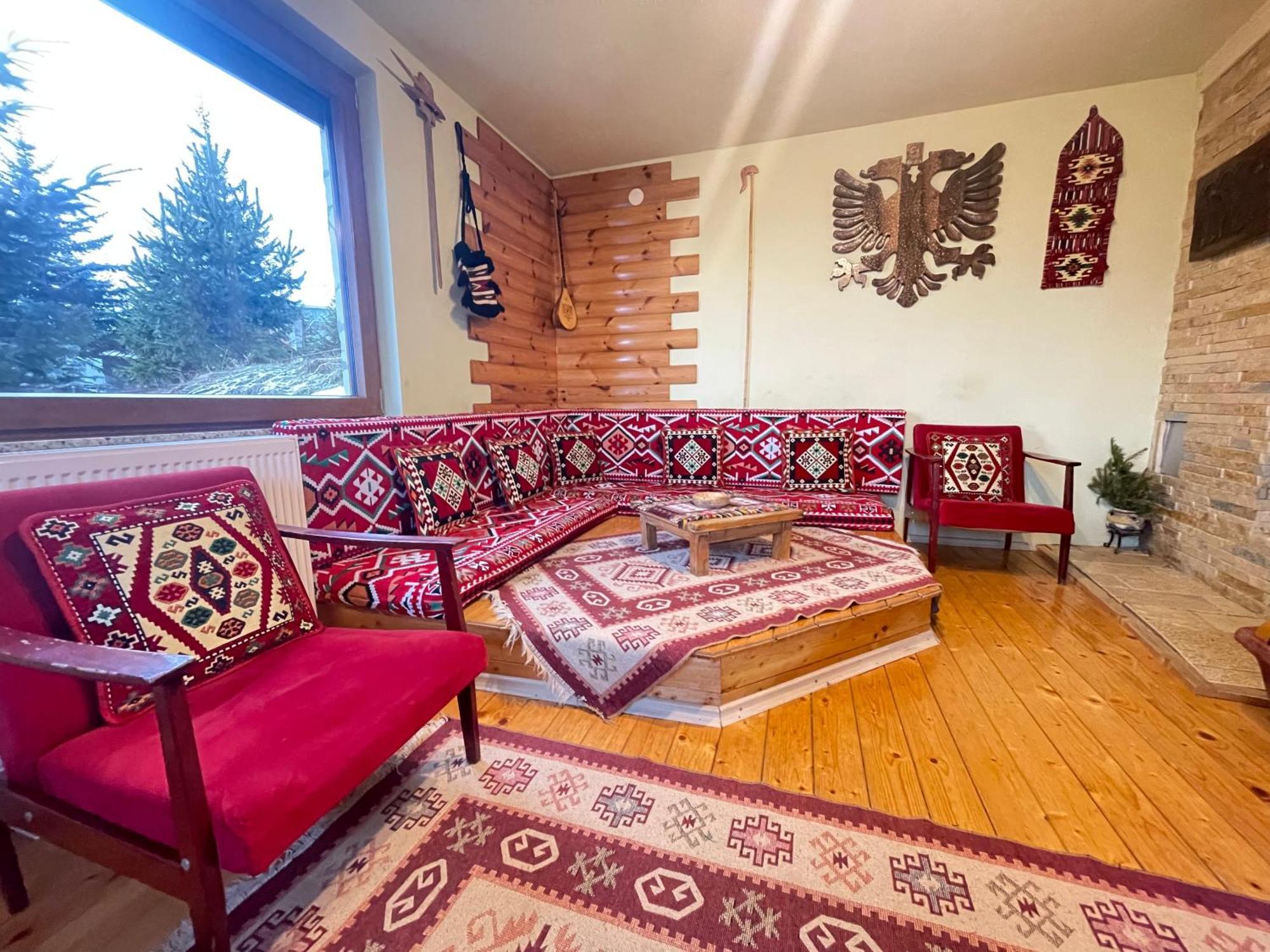 Villa 80 Kodra E Diellit Tetovo Eksteriør billede